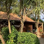 Cabane Romantique A Bidart, Proche Ocean Отель типа 